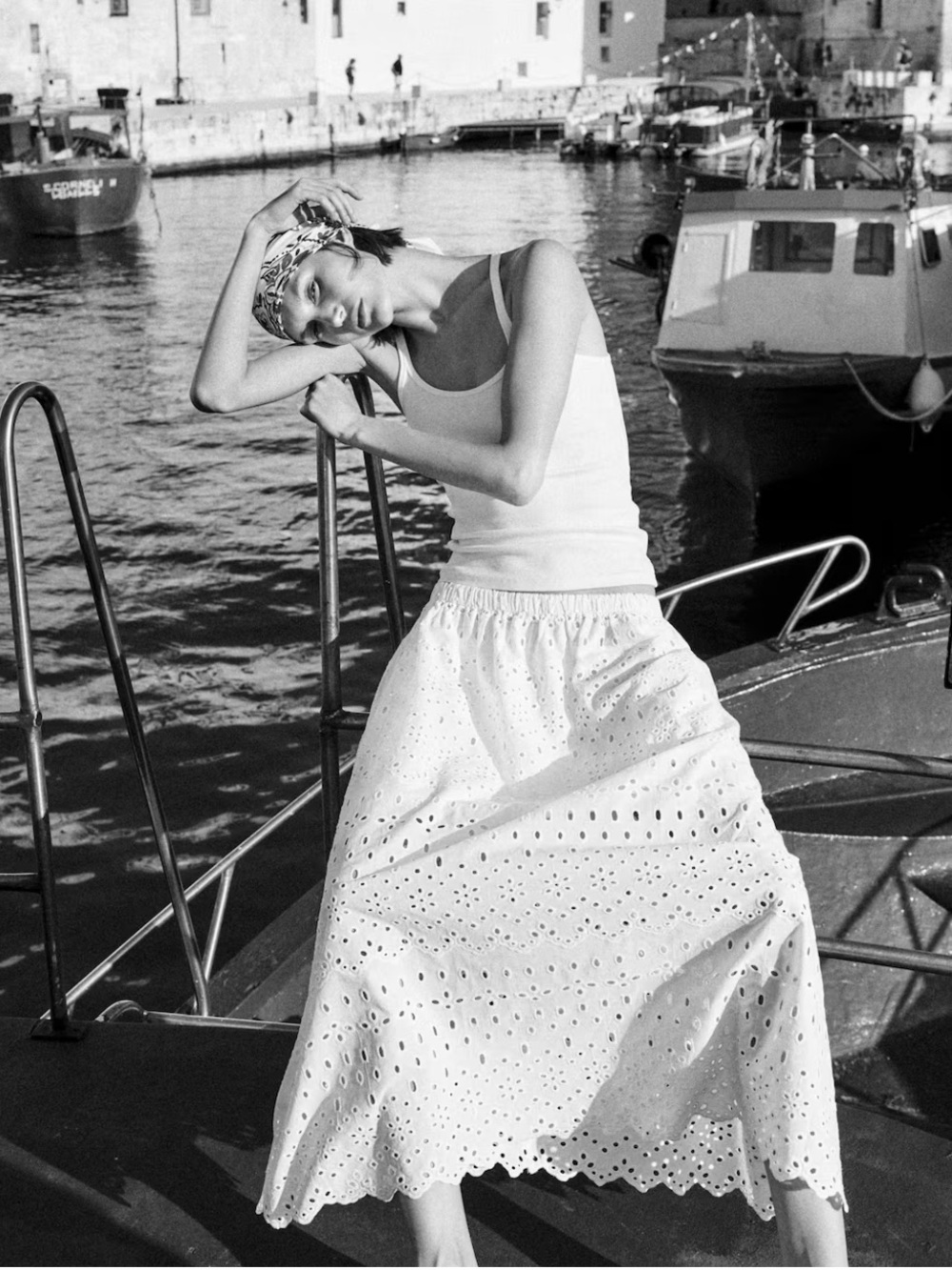New H&M Embroidered Eyelet Midi Skirt - Picture 3 of 5